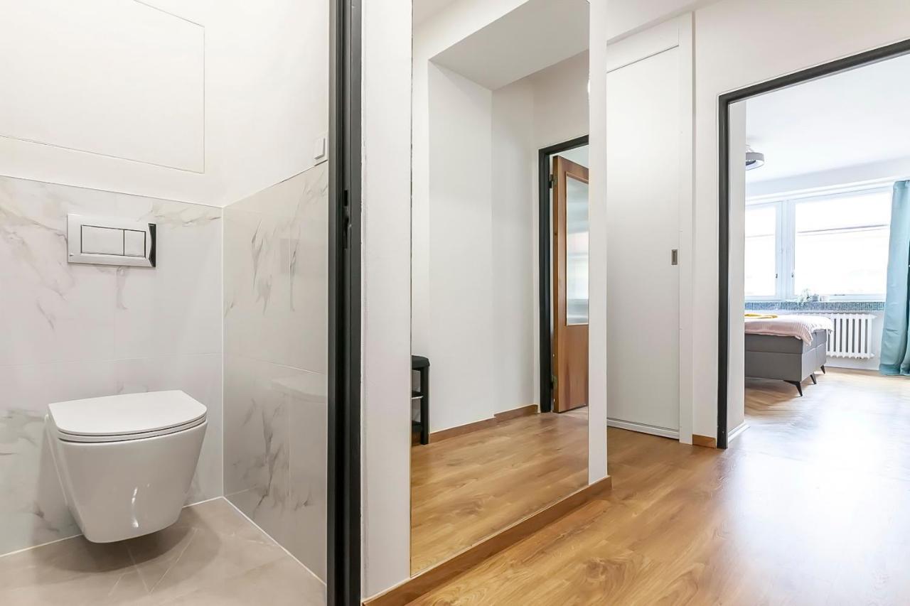 Popular Location / Street View / 4 Ppl / Netflix Daire Prag Dış mekan fotoğraf