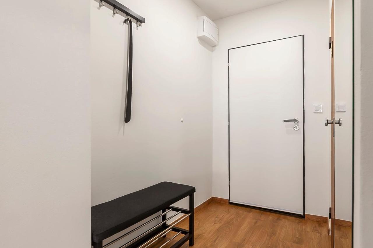 Popular Location / Street View / 4 Ppl / Netflix Daire Prag Dış mekan fotoğraf