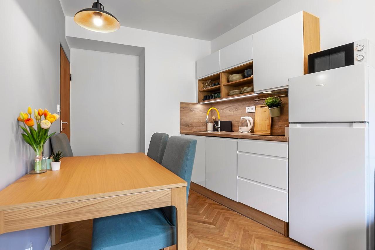 Popular Location / Street View / 4 Ppl / Netflix Daire Prag Dış mekan fotoğraf