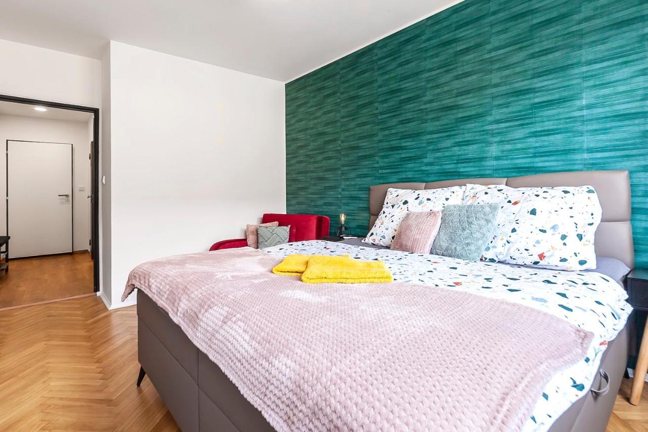 Popular Location / Street View / 4 Ppl / Netflix Daire Prag Dış mekan fotoğraf